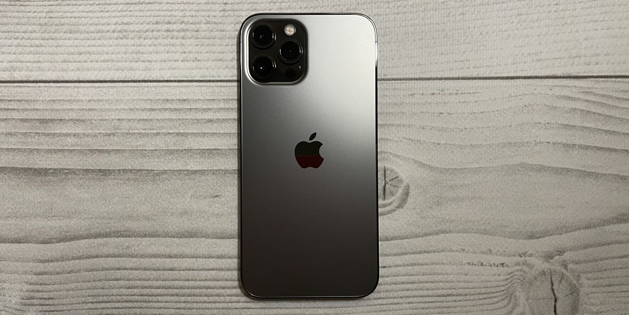 Нашел айфон 13 про макс. Iphone 13 Pro Grey. Iphone 13 серый. Iphone 13 Pro Max Black. Iphone 13 Pro Fingerprint.