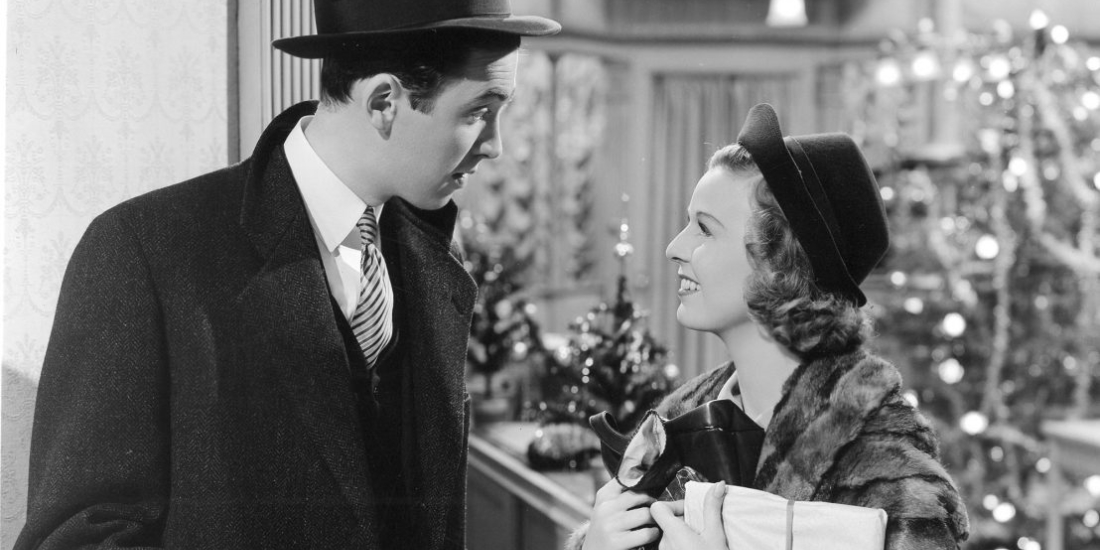 Кадр из фильма «Магазинчик за углом»