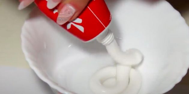 Как нарисовать снежинку: разведите зубную пасту