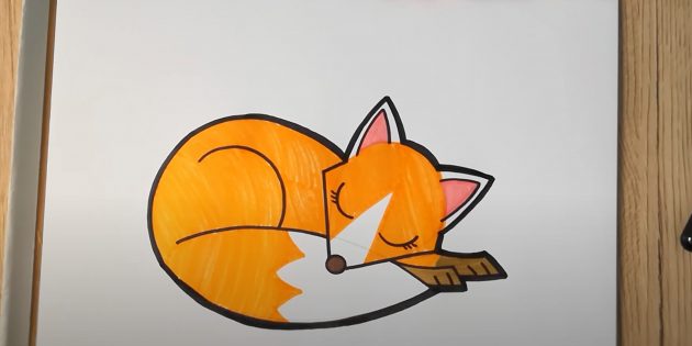 Как нарисовать лису: Закрасьте уши и обведите контур лисы