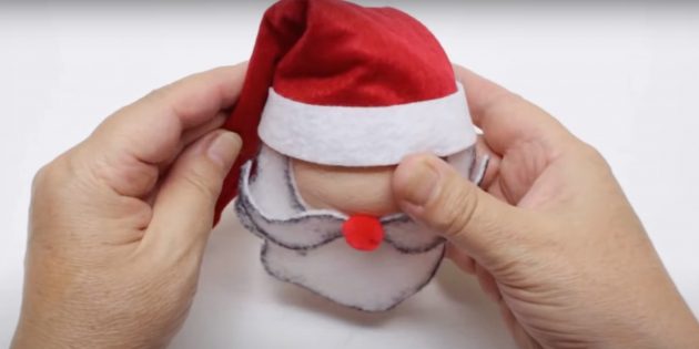 Как сделать Деда Мороза своими руками: зафиксируйте кончик