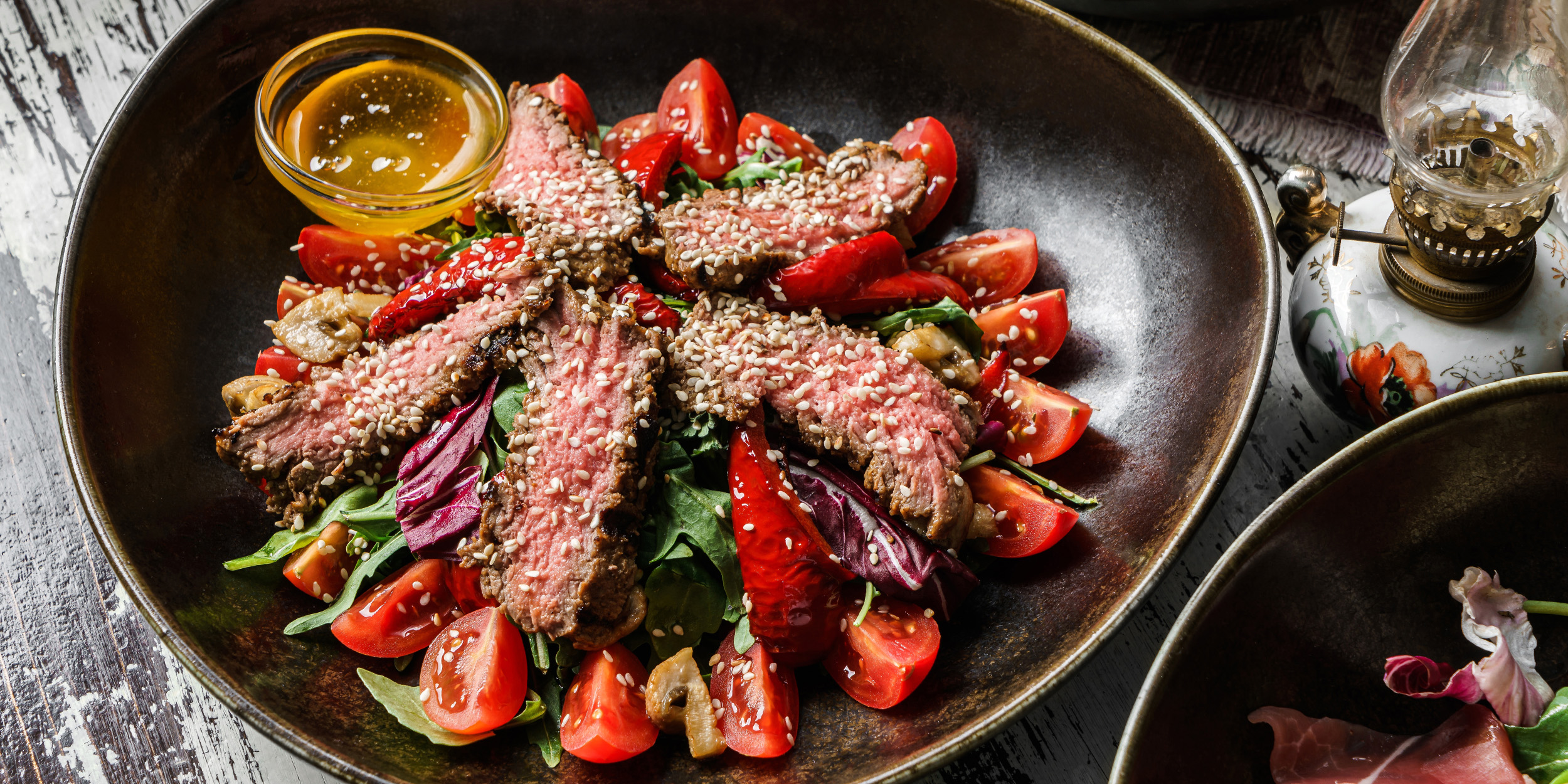 12 очень вкусных салатов с говядиной, которые точно стоит попробовать