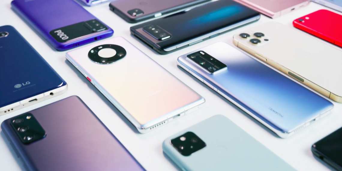MKBHD назвал 8 лучших смартфонов 2020 года