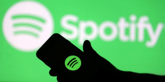 Spotify подвёл итоги года, назвав самые популярные группы, треки и исполнителей в России