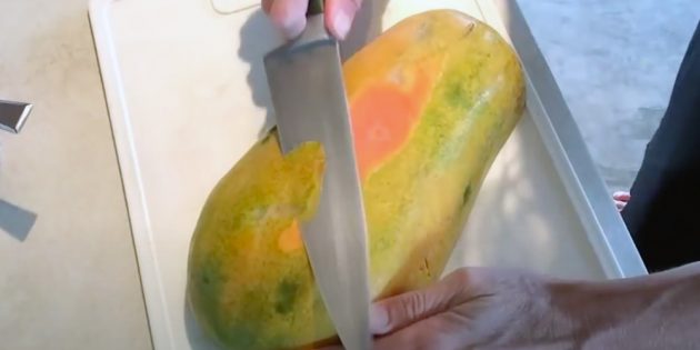 Как чистить папайю ножом