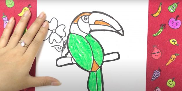 Как нарисовать попугая: Добавьте зелёный и оранжевый цвета