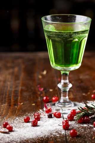Алкогольный коктейль «Смерть в полдень»