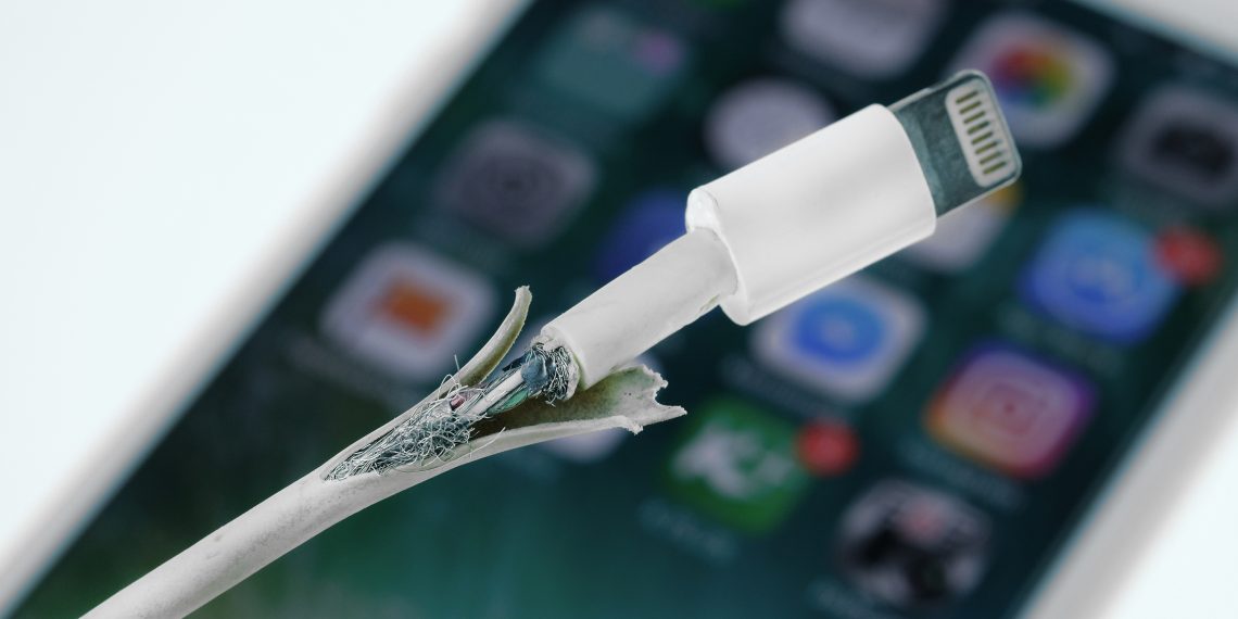 Apple запатентовала сверхпрочный зарядный кабель