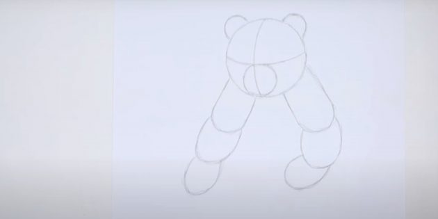 Как нарисовать панду: Наметьте уши и передние лапы