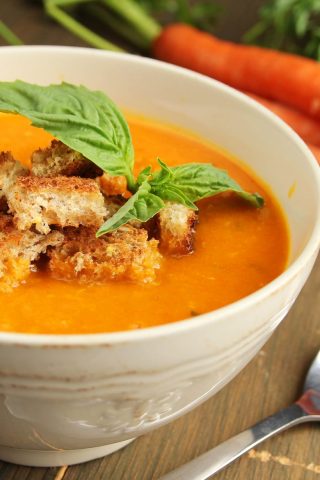 Простой морковный крем-суп