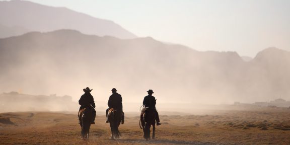 Бесстрашные ковбои, кровожадные индейцы и беззаконие: 7 мифов о Диком Западе