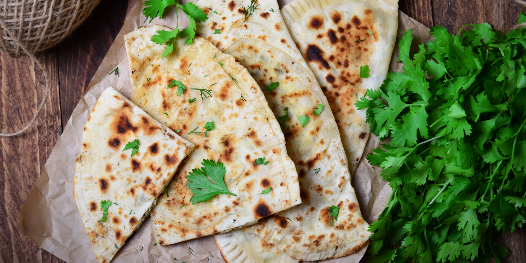 Дрожжевые лепёшки с овощами и зеленью