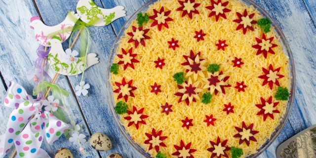 Яичные блинчики с начинкой из фарша Лайфхакер