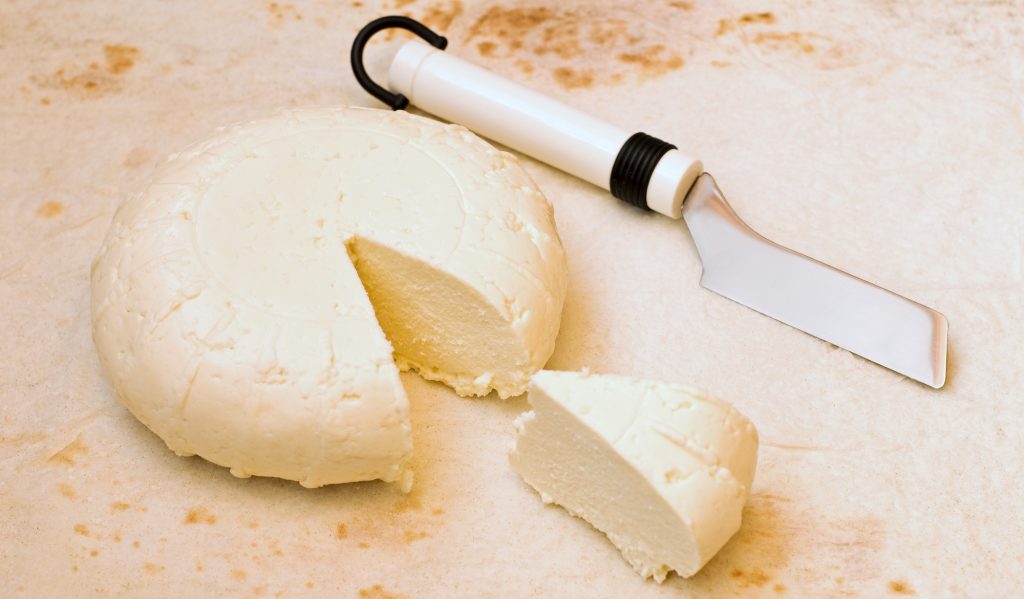 Домашний сыр из молока и сметаны