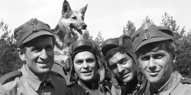 Кадр из сериала «Четыре танкиста и собака»