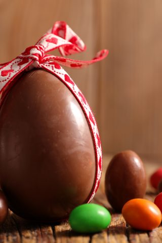 Шоколадные яйца с сюрпризом