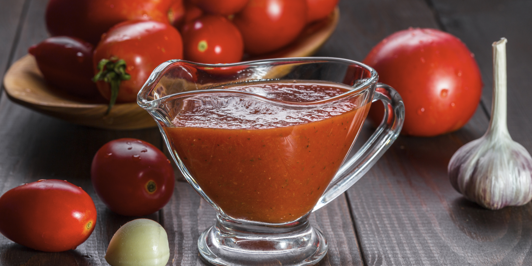 Простой соус для шашлыка (из помидоров и зелени)