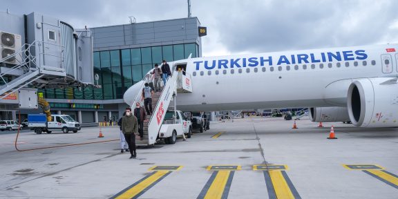 Россия приостанавливает авиасообщение с Турцией и Танзанией