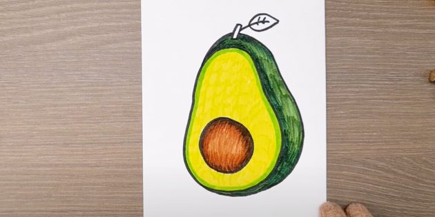 Как нарисовать авокадо: закрасьте косточку и боковую часть фрукта