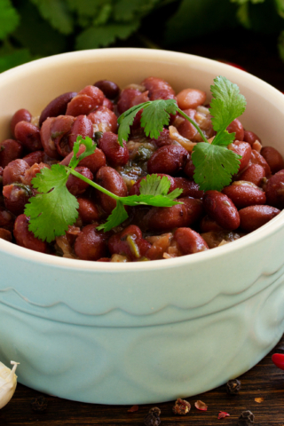 Лобио из красной консервированной фасоли по-грузински