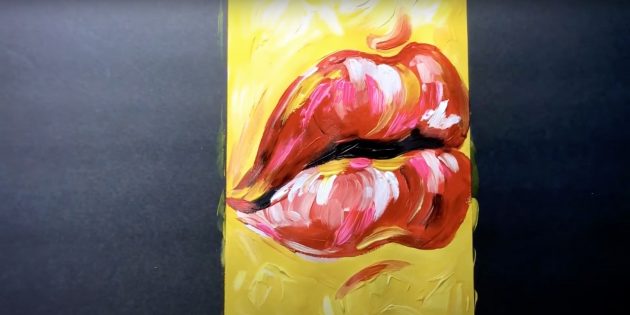 Рисунок губ красками