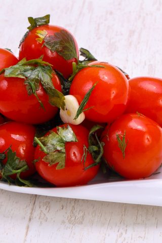 Малосольные помидоры черри за 35 минут
