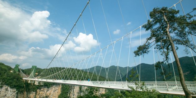 Самые страшные мосты: стеклянный мост Чжанцзяцзе