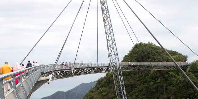 Самые страшные мосты: небесный мост на острове Лангкави