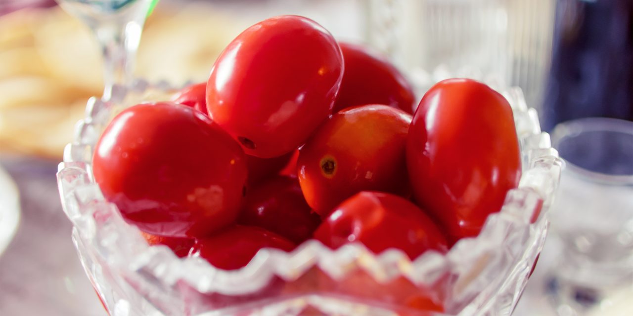 Пикантные малосольные помидоры с гвоздикой и кориандром