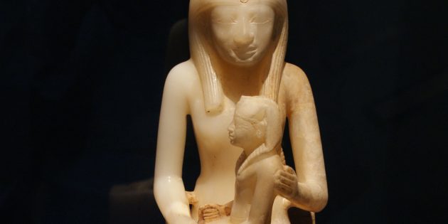 Факты о Древнем Египте: фараон Пепи мазал рабов мёдом, чтобы привлечь мух