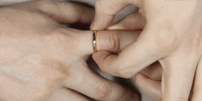 Как снять кольцо с опухшего пальца: натяните кожу