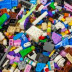 Brickit сканирует детальки Lego и показывает, что можно собрать