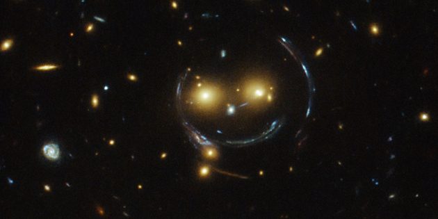 Странные астрономические объекты: улыбка без кота