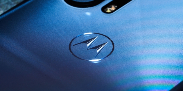 ����� ��������� Motorola Edge+ � ���������� ������� ����������� � ���������� ����������