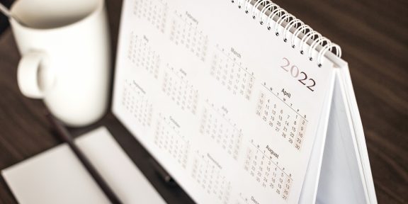 Как отдыхаем в 2022 году: календарь выходных и праздников