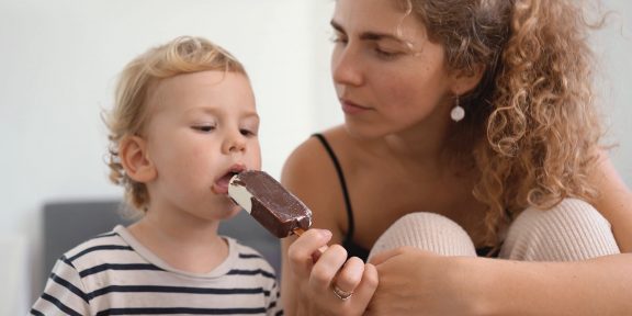 Как питание матери влияет на вкусы ребёнка и могут ли взрослые изменить свои пищевые пристрастия