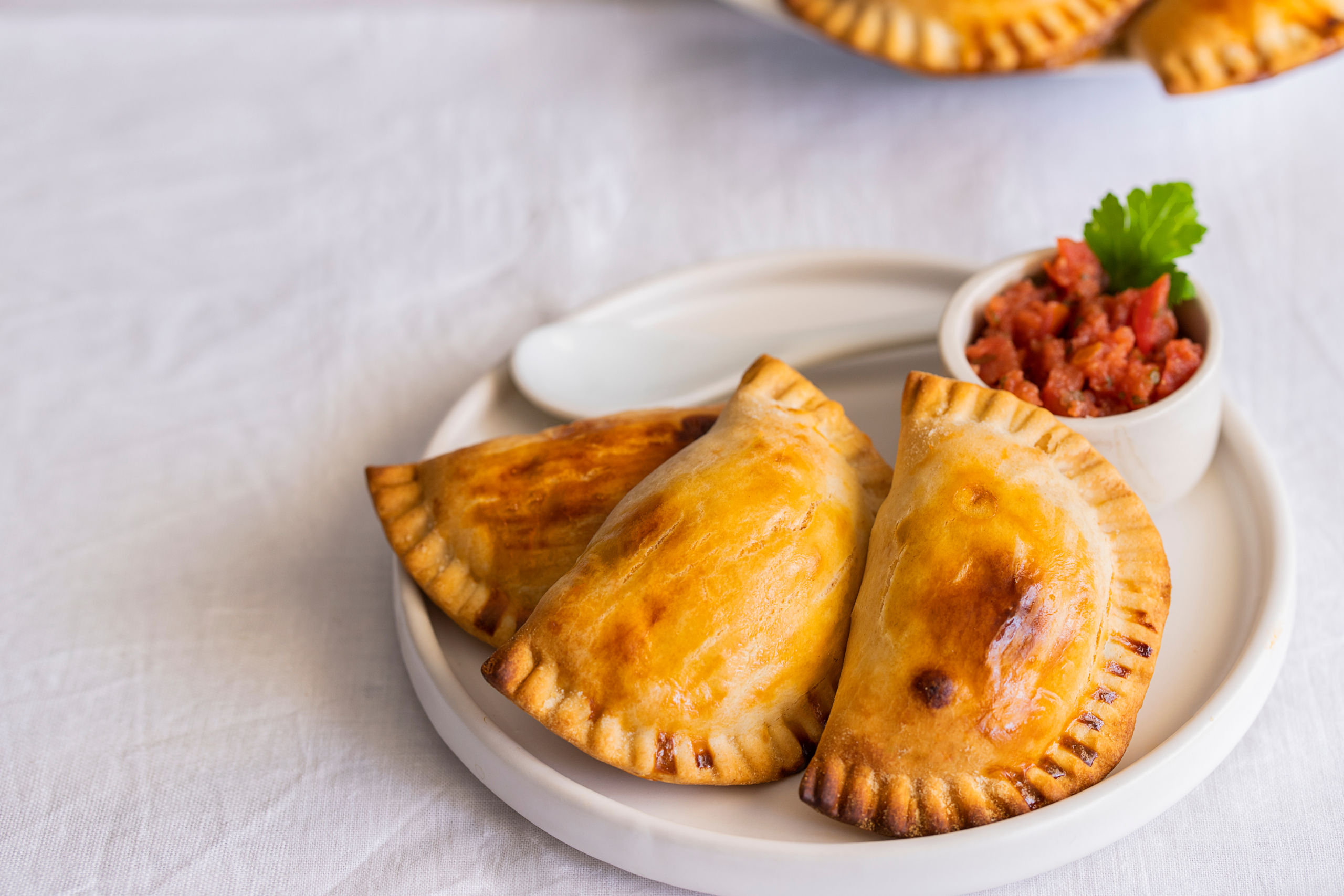 Эмпанадас — пряные пирожки с мясом и овощами