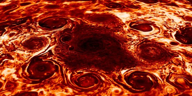 Вокруг полюсов Юпитера постоянно возникают многочисленные шестиугольные бури, напоминающие соты