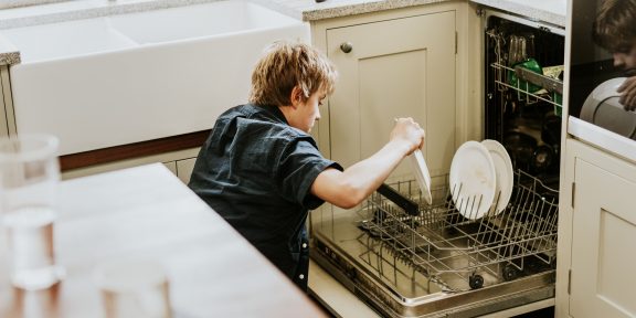 5 причин, почему ваша посудомоечная машина стала плохо работать