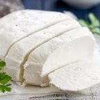 Вкусный сыр легко приготовить дома. Рассказываем, как это сделать