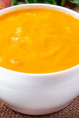 Суп-пюре из моркови и яблок
