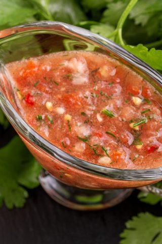 Соус для шашлыка из томатной пасты с кинзой и луком