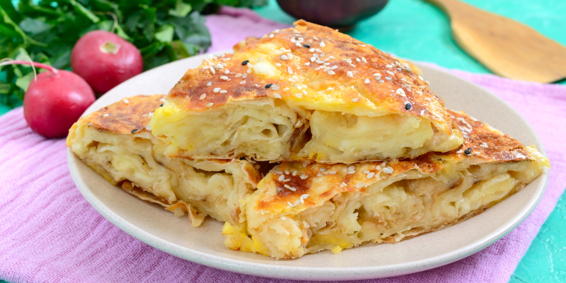 Бурек по-сербски (с мясом и сыром)