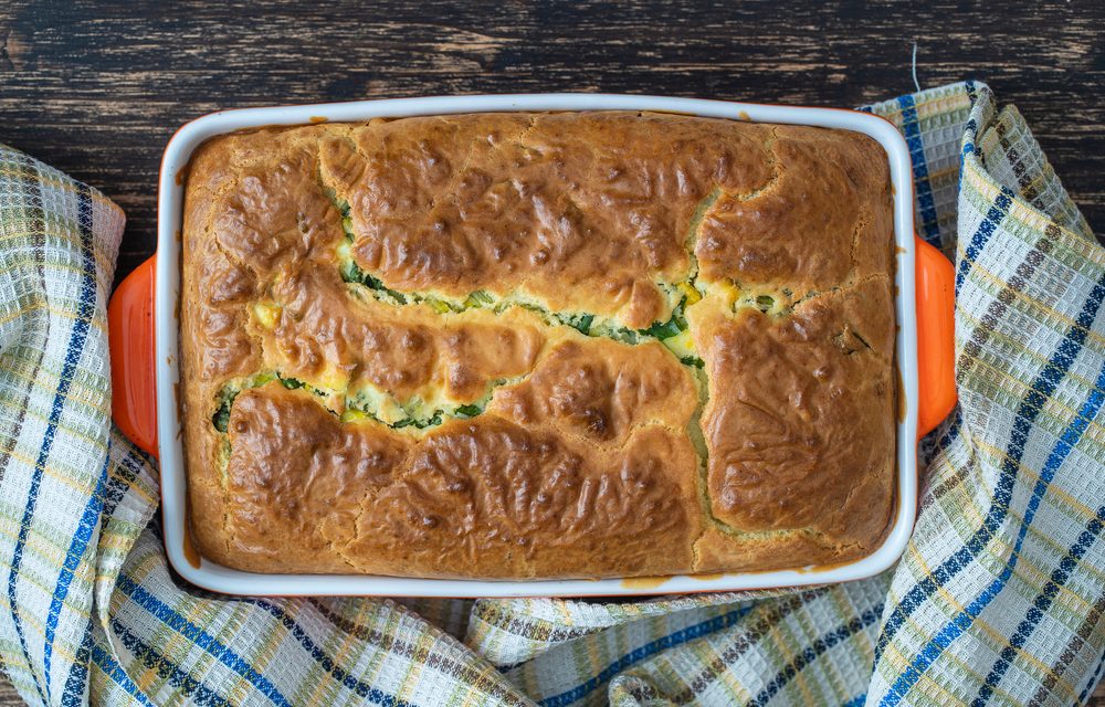 Весенний рецепт: заливной пирог с черемшой обязательно понравится!