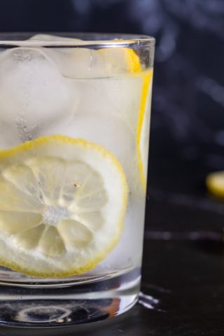 Водка с тоником: простой коктейль