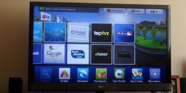 Как подключить беспроводные наушники к телевизору — Лайфхакер