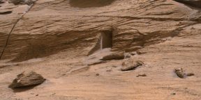 Учёные объяснили появление «дверного проёма» в марсианской скале на фото ровера Curiosity