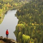 Озёра, горы и космические пейзажи: 10 волшебных мест на Урале, куда можно добраться на машине