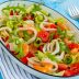 Лёгкий овощной салат с кальмарами и креветками