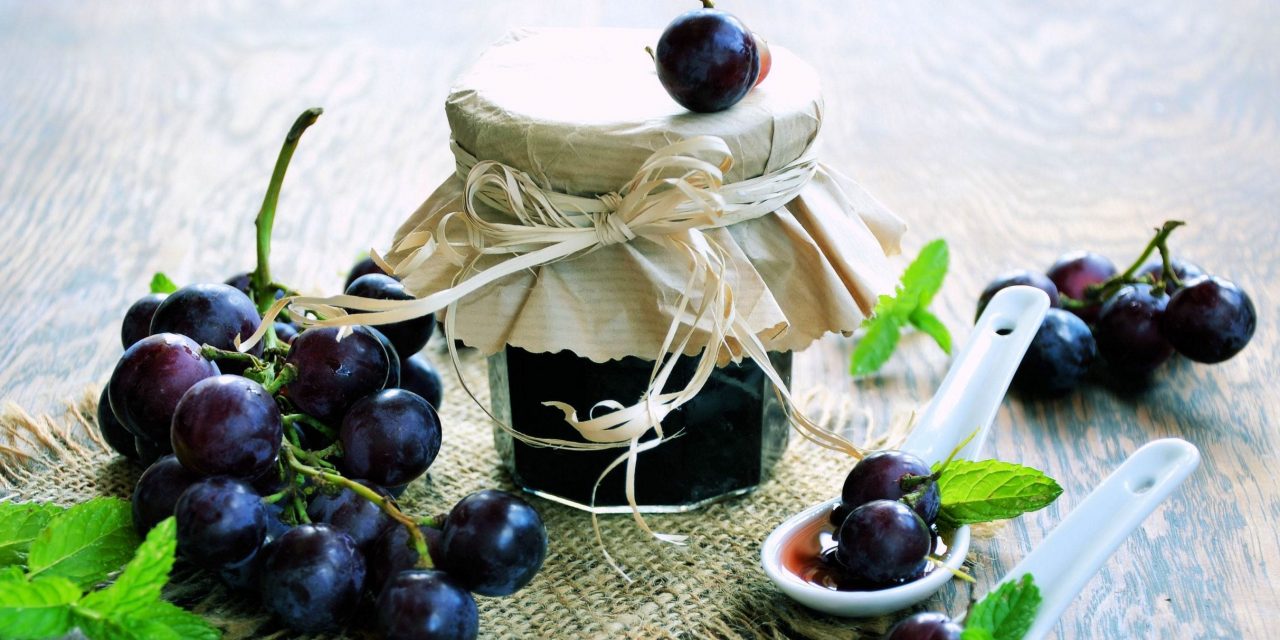 Варенье из винограда с косточками и без